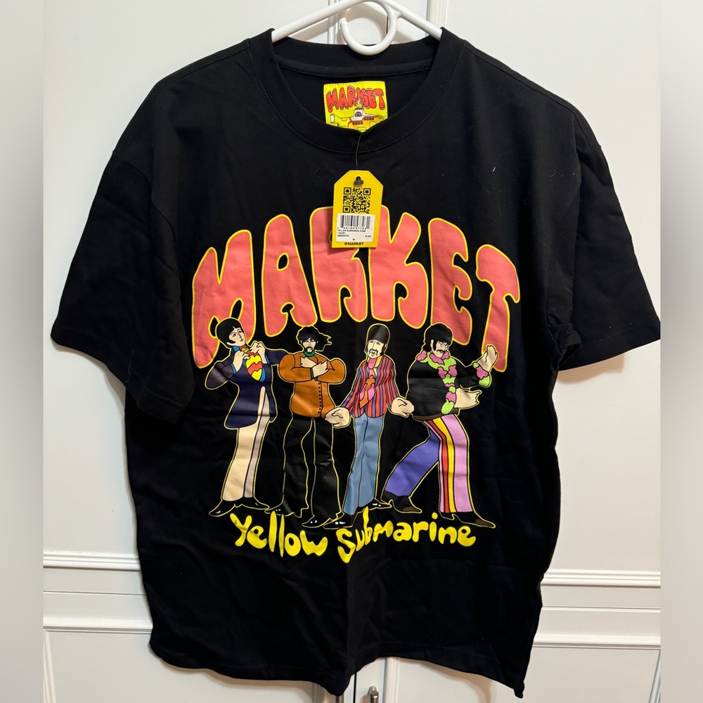 Men’s Market Graphic Tee